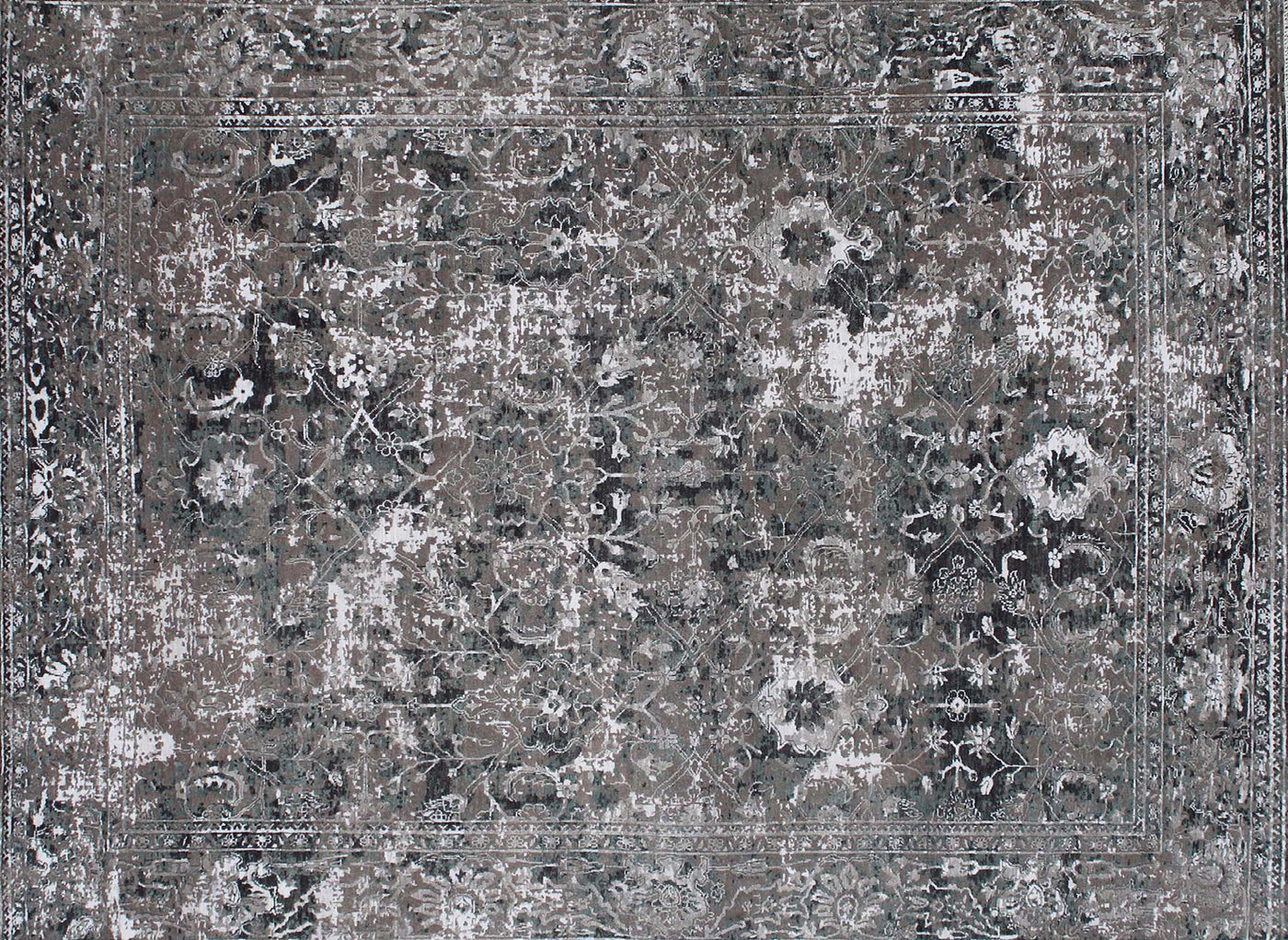 Handwoven Rug I The Saudi Collection I Two